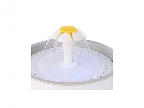 Automatic pet fountain waterer with filter, capacity 2.4L, 18x18x18.5 cm
